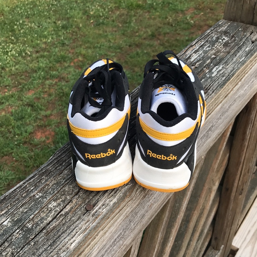 Reebok - Picture 2 of 4